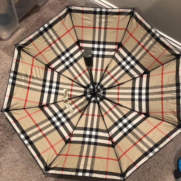 (2) Burberry Umbrellas - Picture 13 of 16